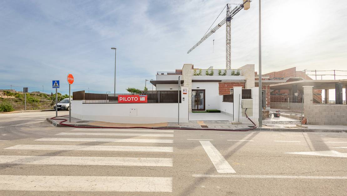 Nueva construcción  - Chalet - Orihuela - Vistabella Golf