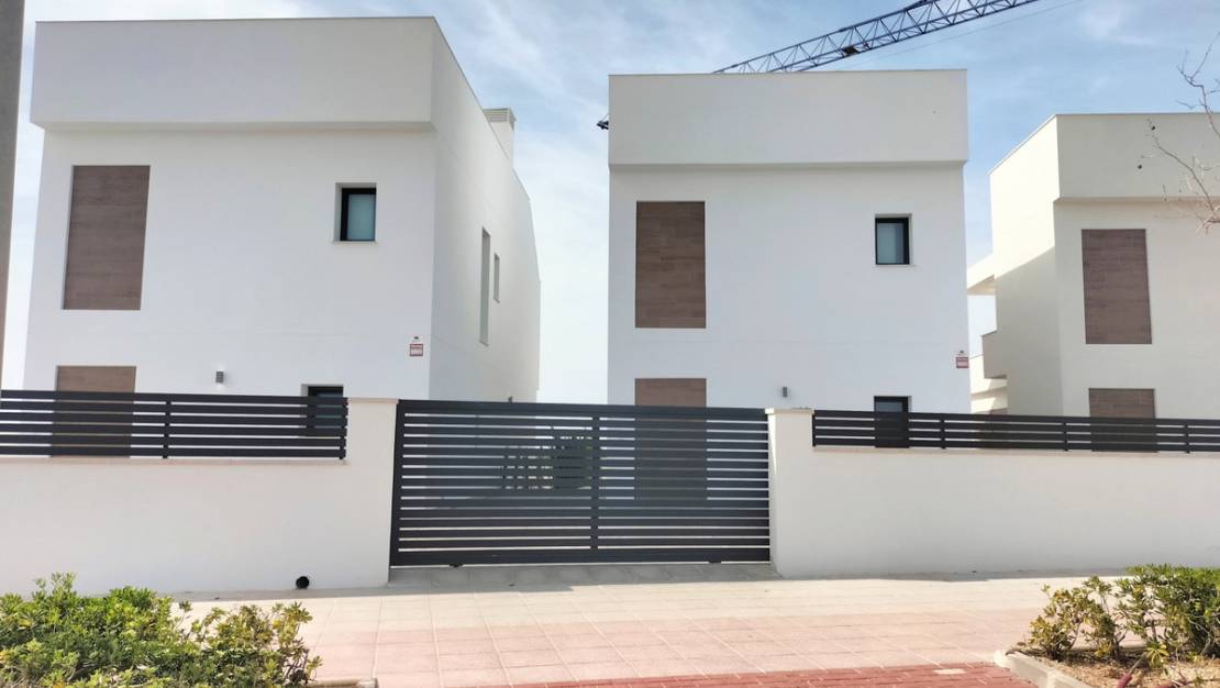 Nueva construcción  - Chalet - Pilar de la Horadada - Pilar de la Horadada Centro