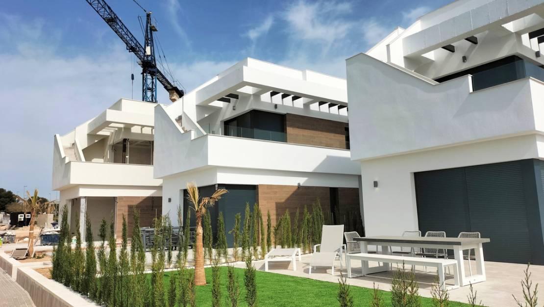 Nueva construcción  - Chalet - Pilar de la Horadada - Pilar de la Horadada Centro