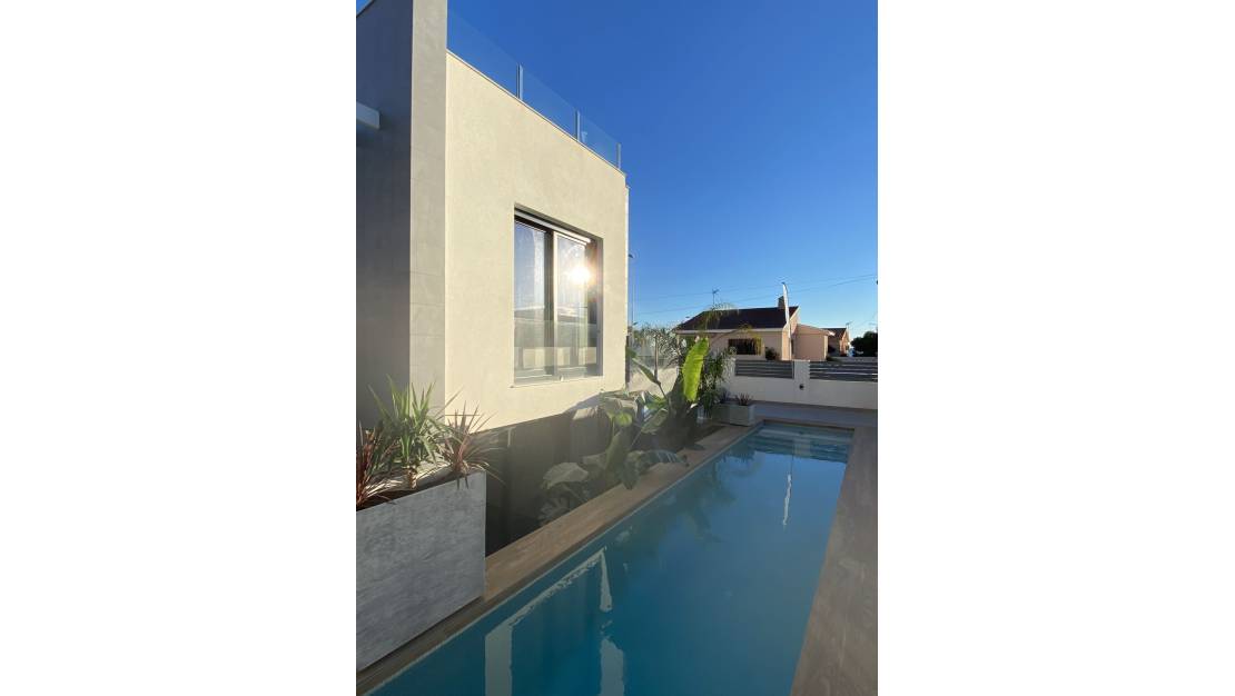 Nueva construcción  - Chalet - Torrevieja - Torrevieja Centro