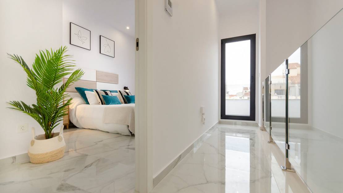 Nueva construcción  - Chalet - Torrevieja - Torrevieja Centro