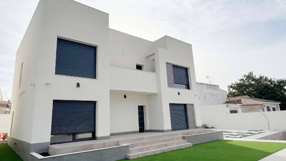 Nueva construcción  - Chalet - Torrevieja - Torrevieja Centro