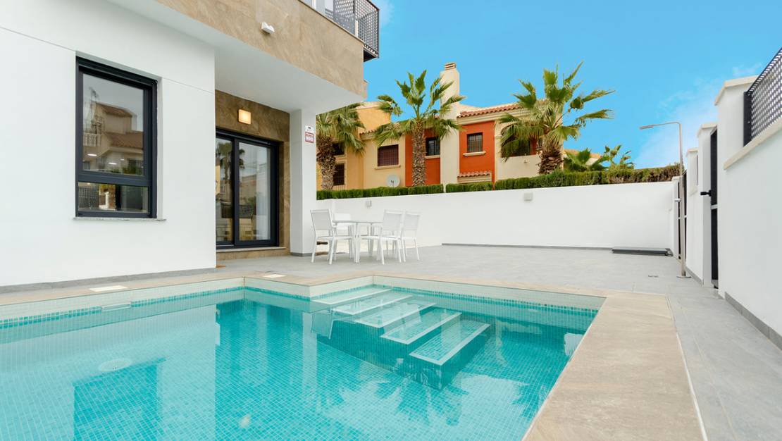 Nueva construcción  - Chalet - Torrevieja - Torrevieja Centro