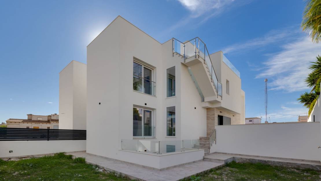 Nueva construcción  - Chalet - Torrevieja - Torrevieja Centro