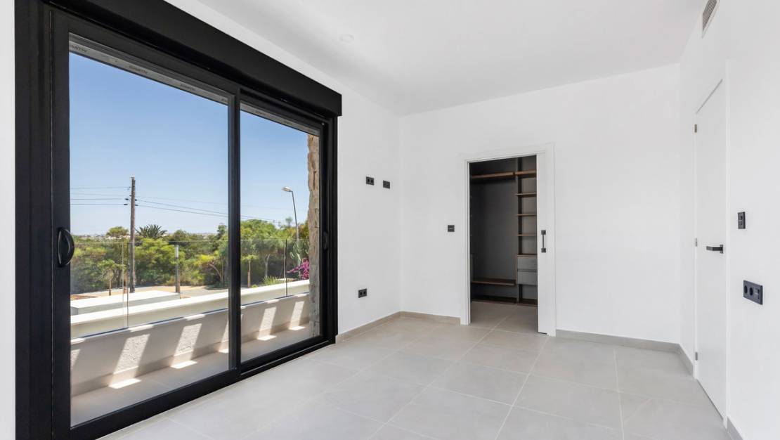Nueva construcción  - Chalet - Torrevieja - Torrevieja Centro