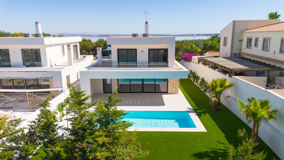 Nueva construcción  - Chalet - Torrevieja - Torrevieja Centro