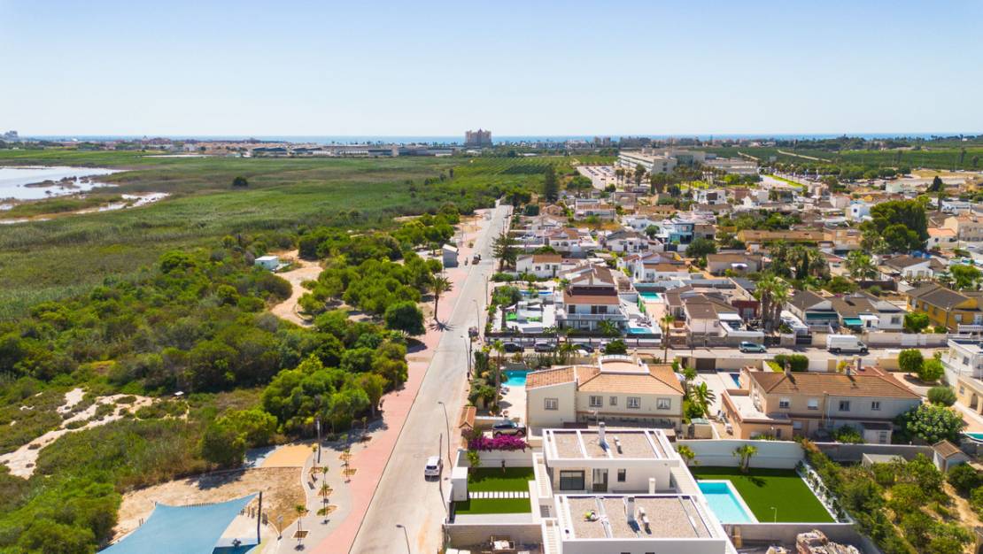 Nueva construcción  - Chalet - Torrevieja - Torrevieja Centro