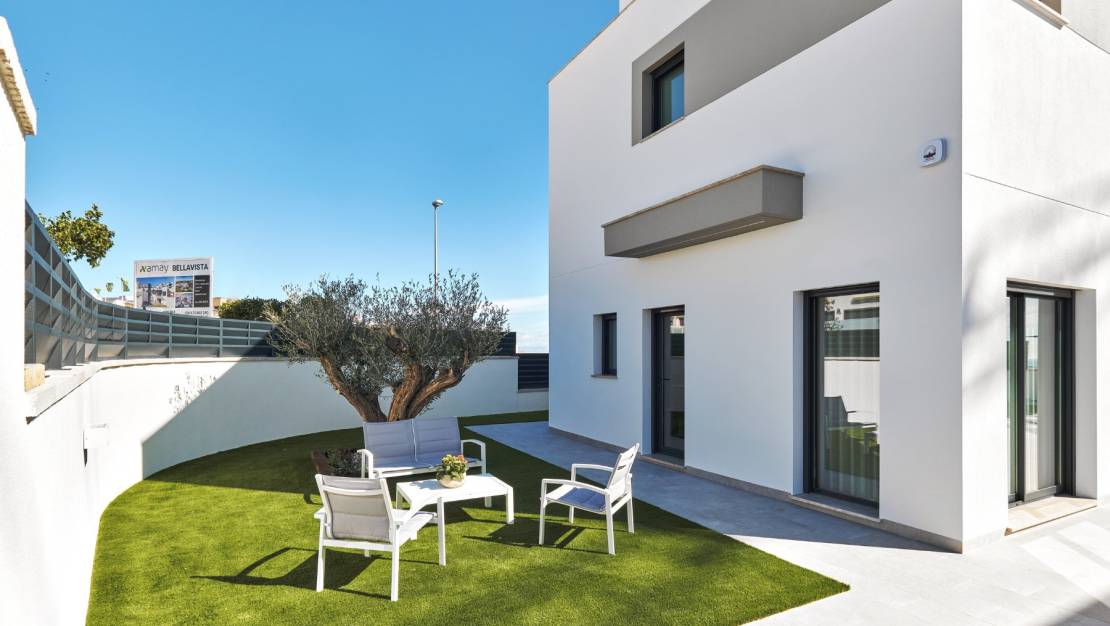 Nueva construcción  - Villa de Lujo - San Miguel de Salinas - La Cañada