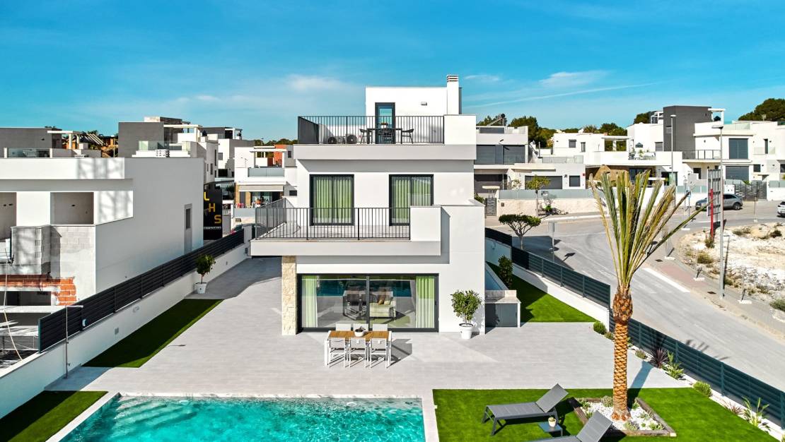 Nueva construcción  - Villa de Lujo - San Miguel de Salinas - La Cañada