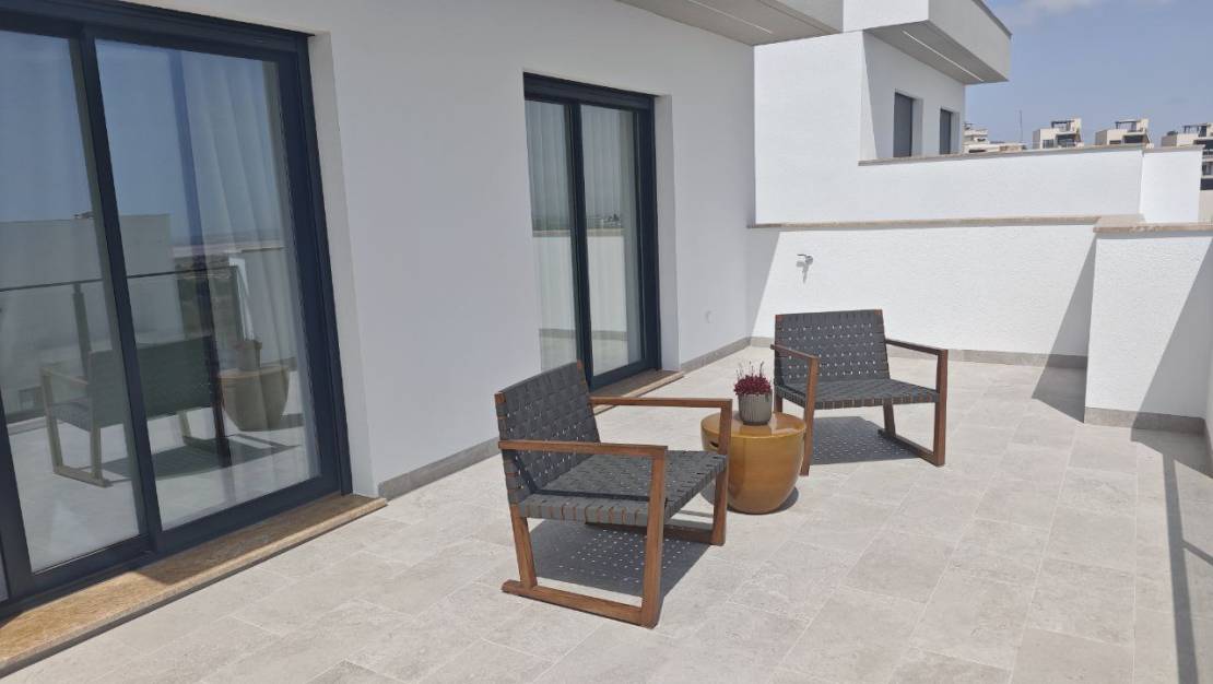 Nueva construcción  - Villa de Lujo - San Miguel de Salinas - La Cañada