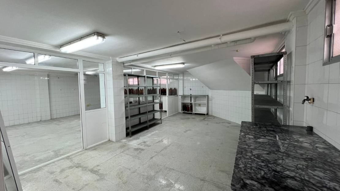 Rental - Commercial property - San Miguel de Salinas