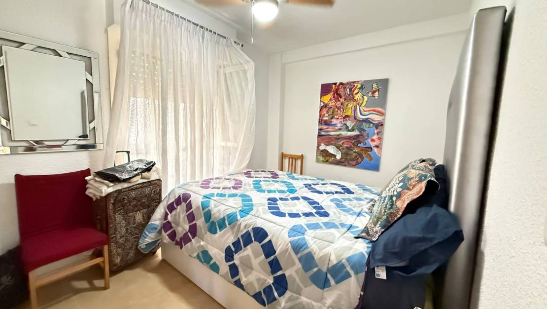 Sale - Apartamento - Torrevieja - Playa de los Naufragos