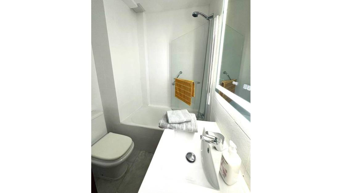 Sale - Apartment - Alicante - Alicante Centro