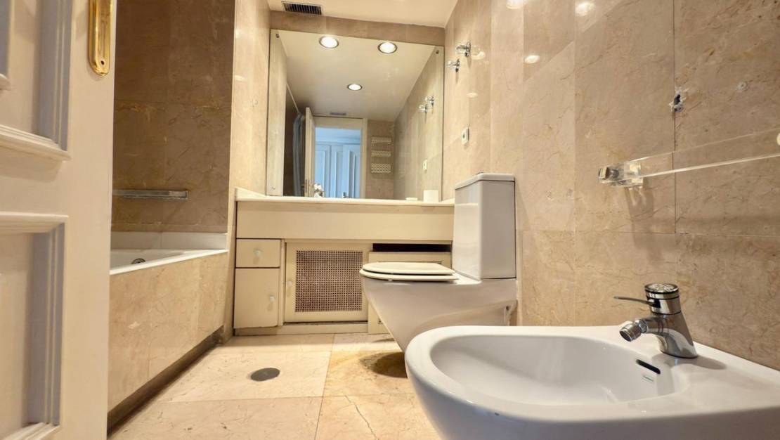 Sale - Apartment - Alicante - Alicante Centro