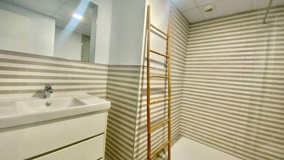 Sale - Apartment - Alicante - Alicante Centro