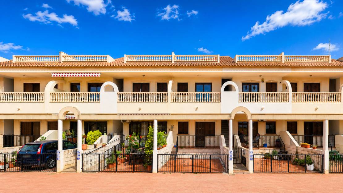 Sale - Apartment - Daya Nueva - Daya Nueva Centro