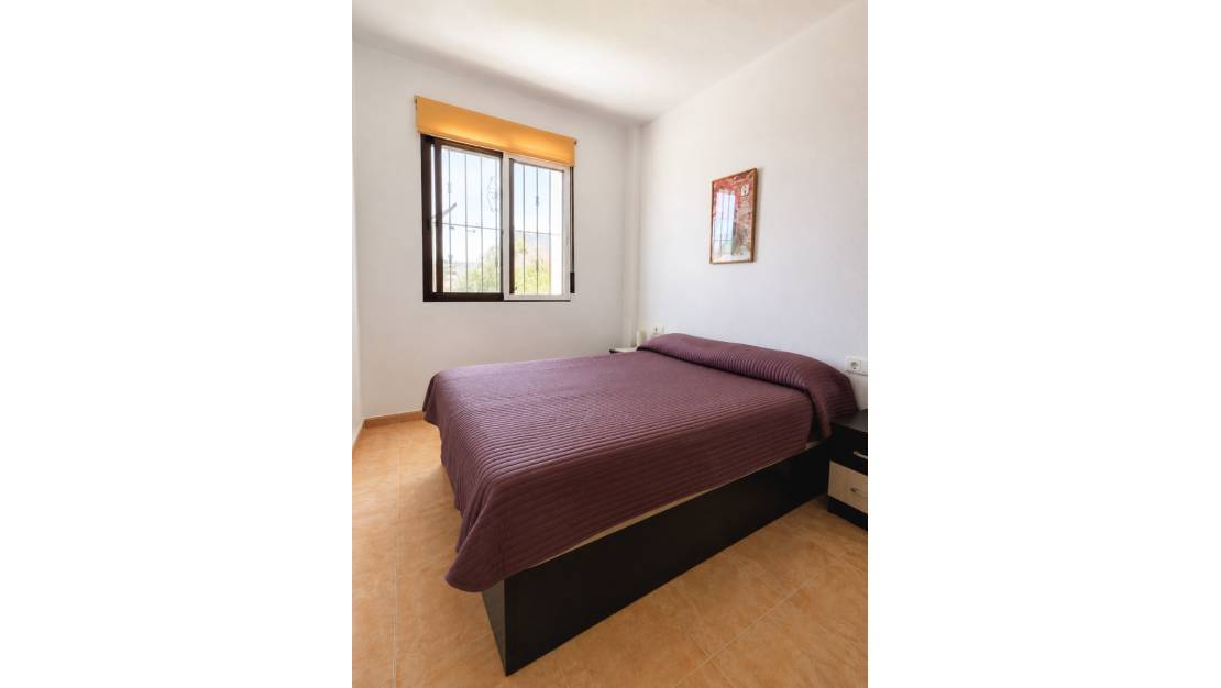 Sale - Apartment - Daya Nueva - Daya Nueva Centro