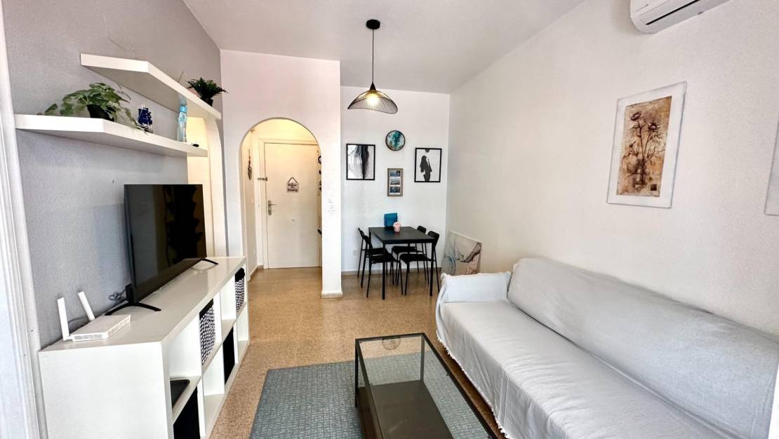 Sale - Apartment - Guardamar del Segura - Pueblo