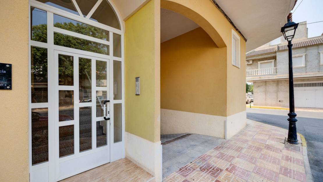 Sale - Apartment - Jacarilla