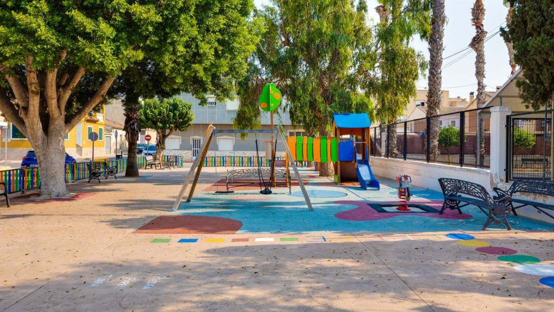 Sale - Apartment - Jacarilla