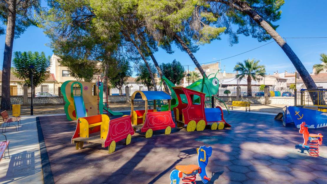 Sale - Apartment - Jacarilla