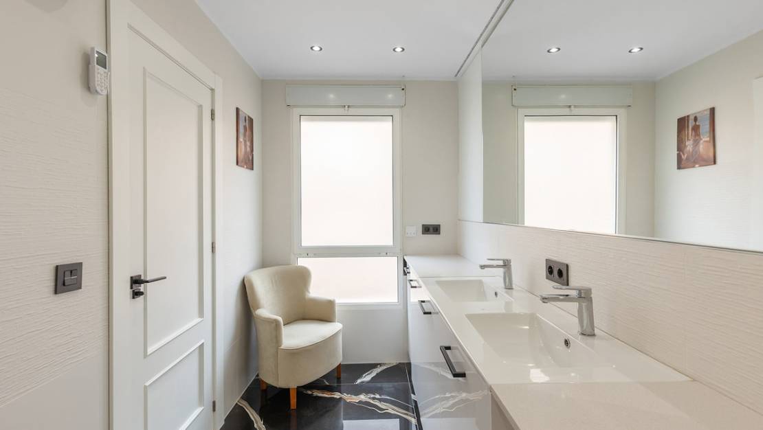 Sale - Apartment - Los Montesinos - Los Montesinos Centro