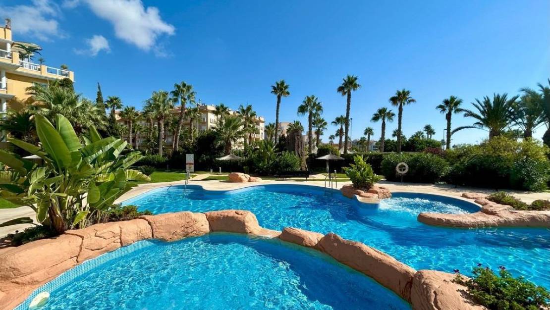 Sale - Apartment - Orihuela - Campoamor
