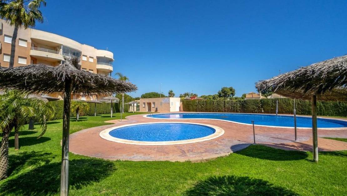 Sale - Apartment - Orihuela Costa - Campoamor