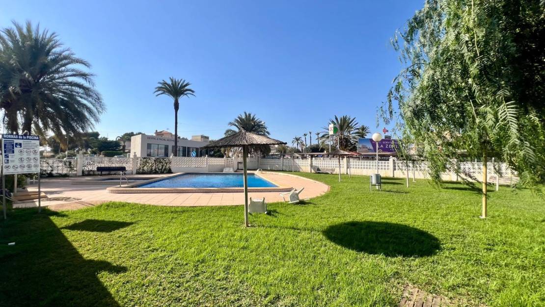 Sale - Apartment - Orihuela Costa - La Zenia