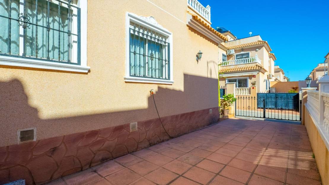 Sale - Apartment - Orihuela - La Regia