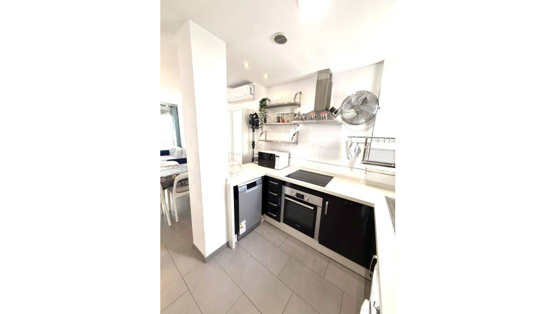 Sale - Apartment - Orihuela - La Zenia