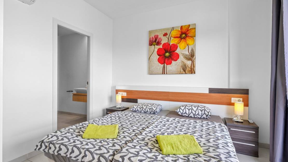 Sale - Apartment - Orihuela - La Zenia