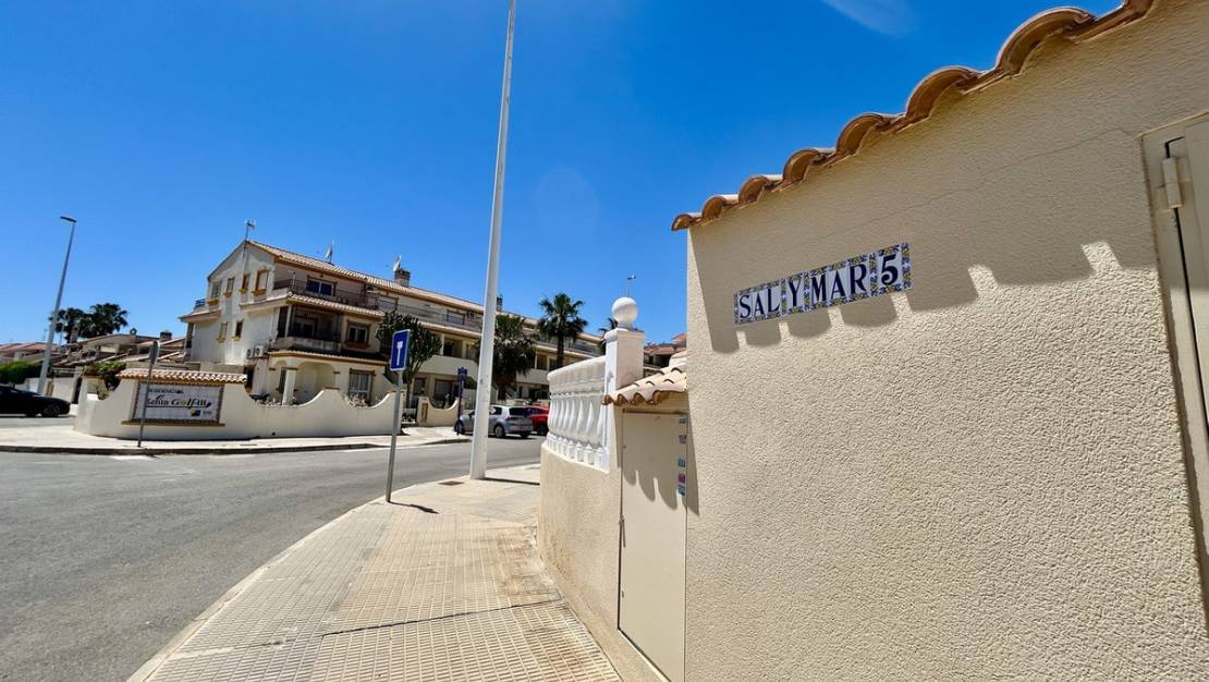 Sale - Apartment - Orihuela - La Zenia