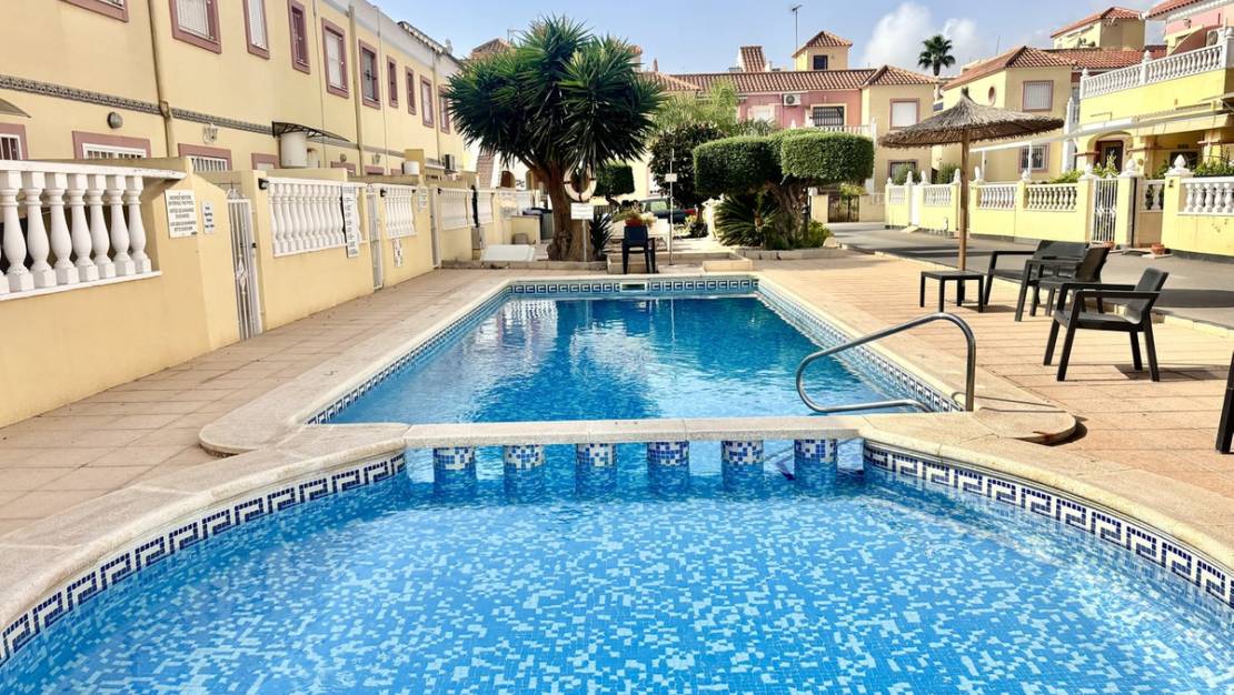 Sale - Apartment - Orihuela - La Zenia