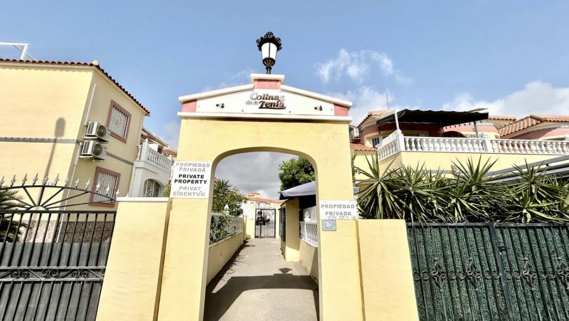 Sale - Apartment - Orihuela - La Zenia