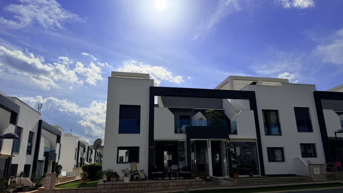 Sale - Apartment - Orihuela - La Zenia