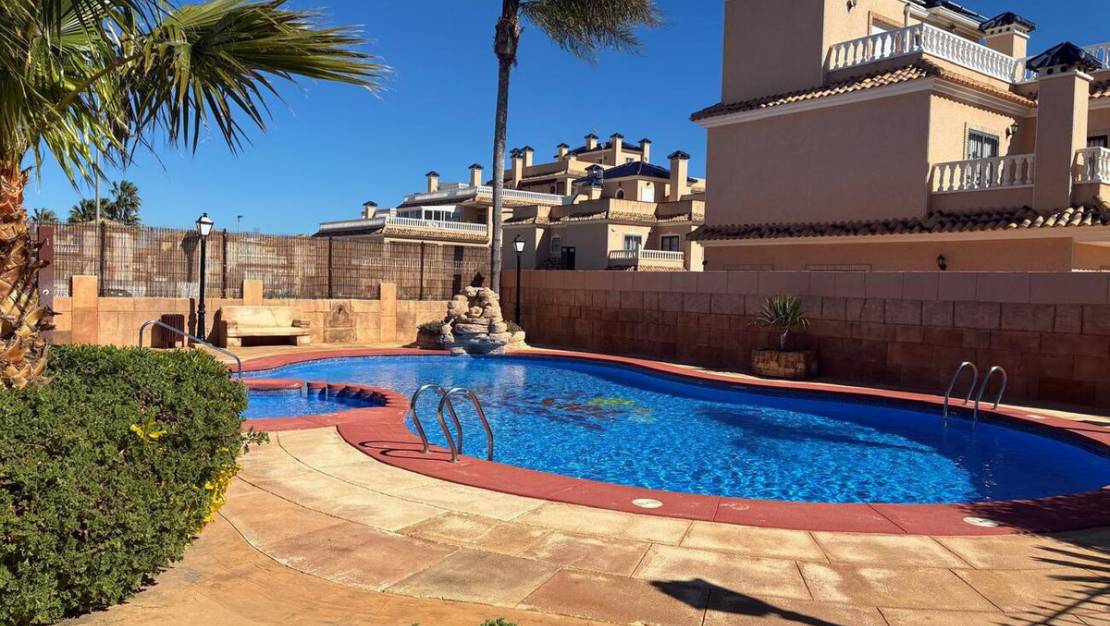 Sale - Apartment - Orihuela - Los Dolses