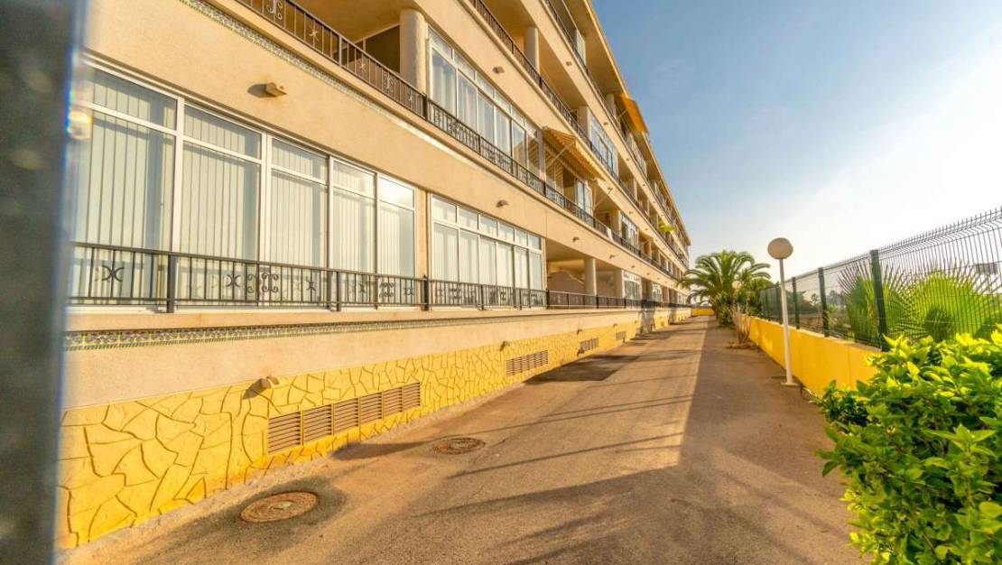 Sale - Apartment - Orihuela - Orihuela Costa