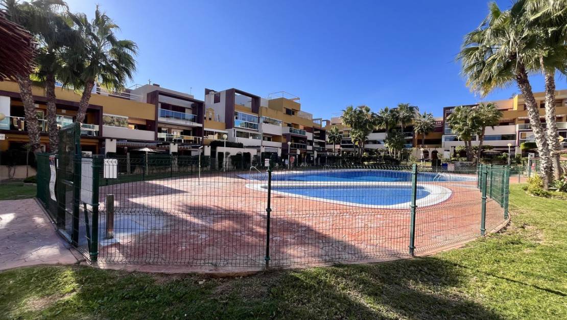 Sale - Apartment - Orihuela - Orihuela Costa