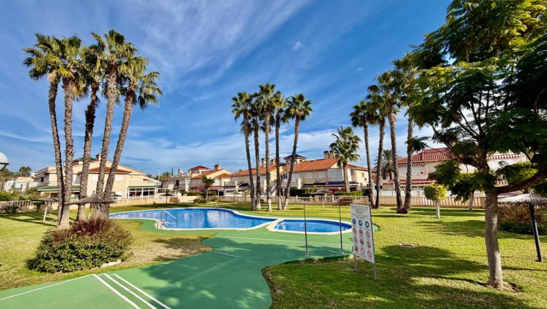 Sale - Apartment - Orihuela - Orihuela Costa