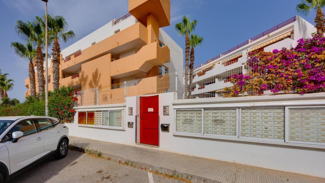 Sale - Apartment - Orihuela - Orihuela Costa