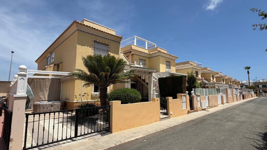 Sale - Apartment - Orihuela - Orihuela Costa