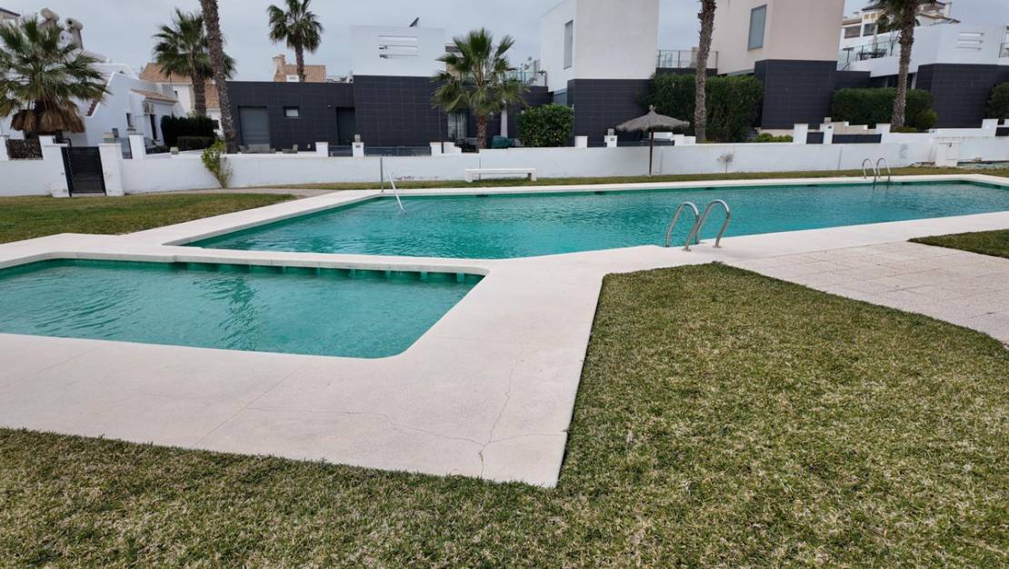 Sale - Apartment - Orihuela - Orihuela Costa