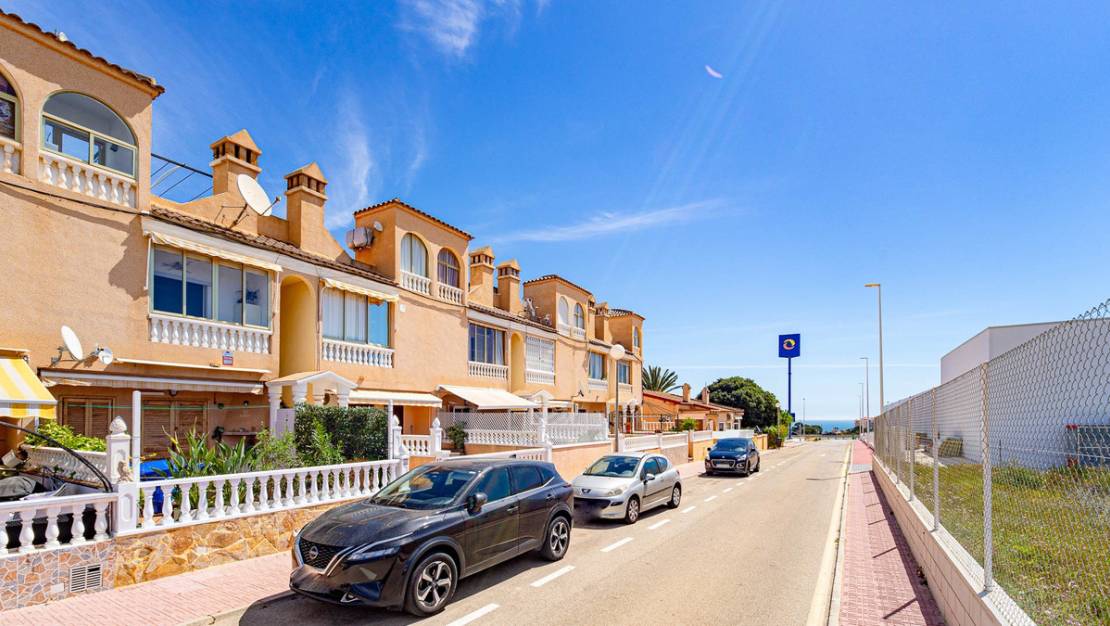 Sale - Apartment - Orihuela - Punta Prima