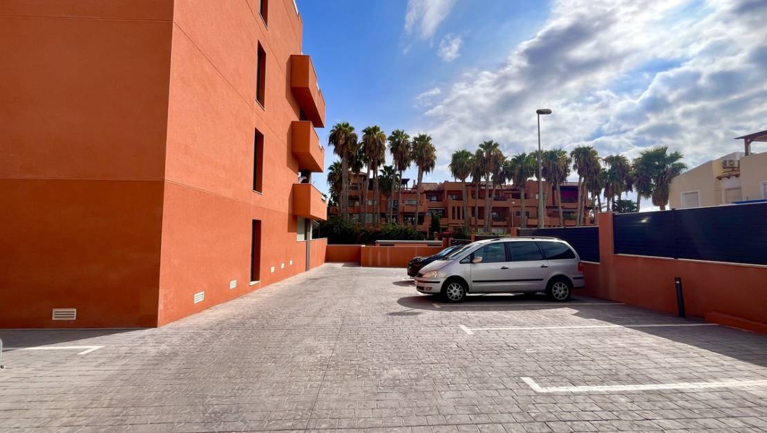 Sale - Apartment - Orihuela - Villamartin