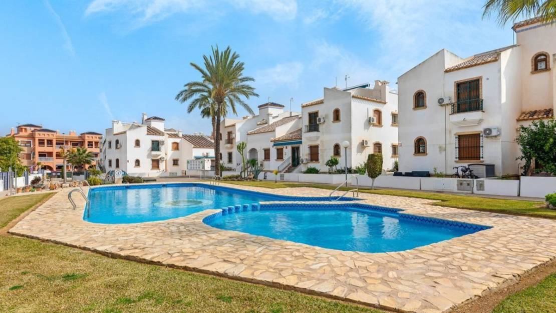 Sale - Apartment - Orihuela - Villamartin