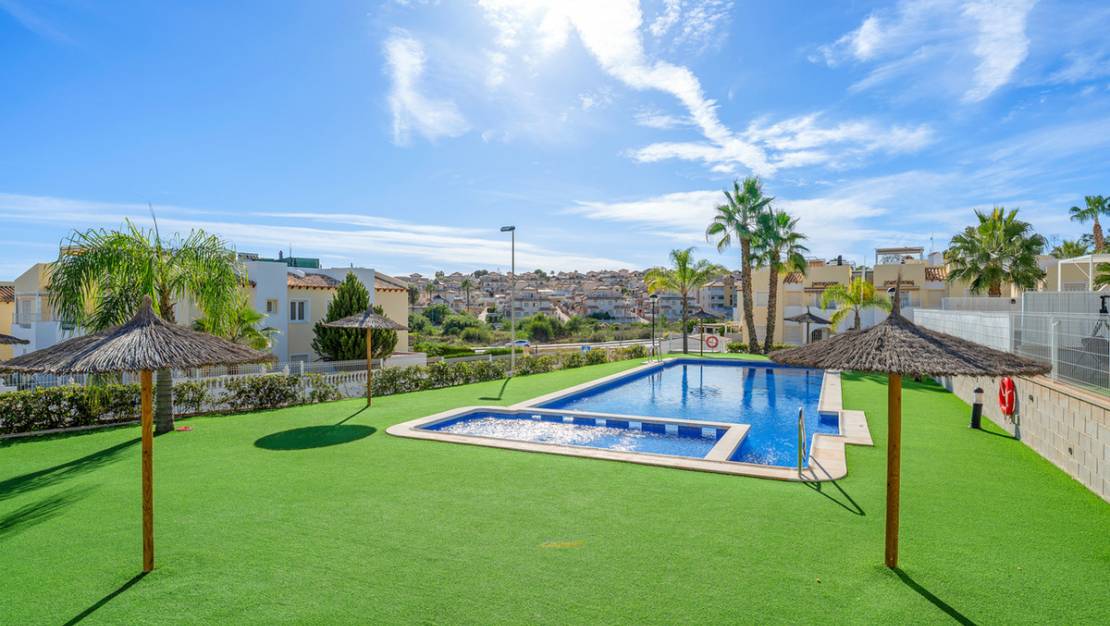 Sale - Apartment - Orihuela - Villamartin