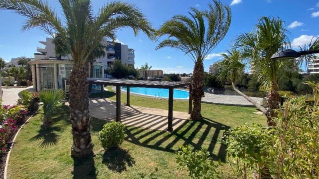 Sale - Apartment - Orihuela - Villamartin