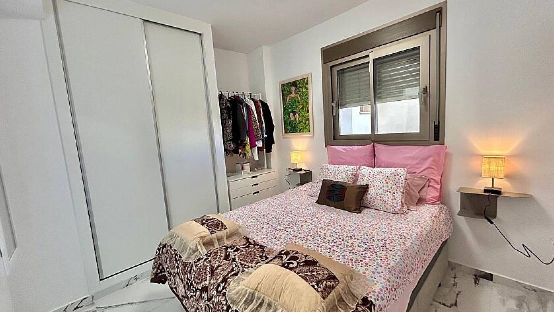 Sale - Apartment - Orihuela - Villamartin