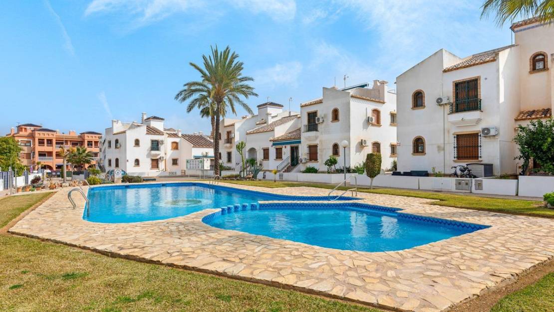 Sale - Apartment - Orihuela - Villamartin
